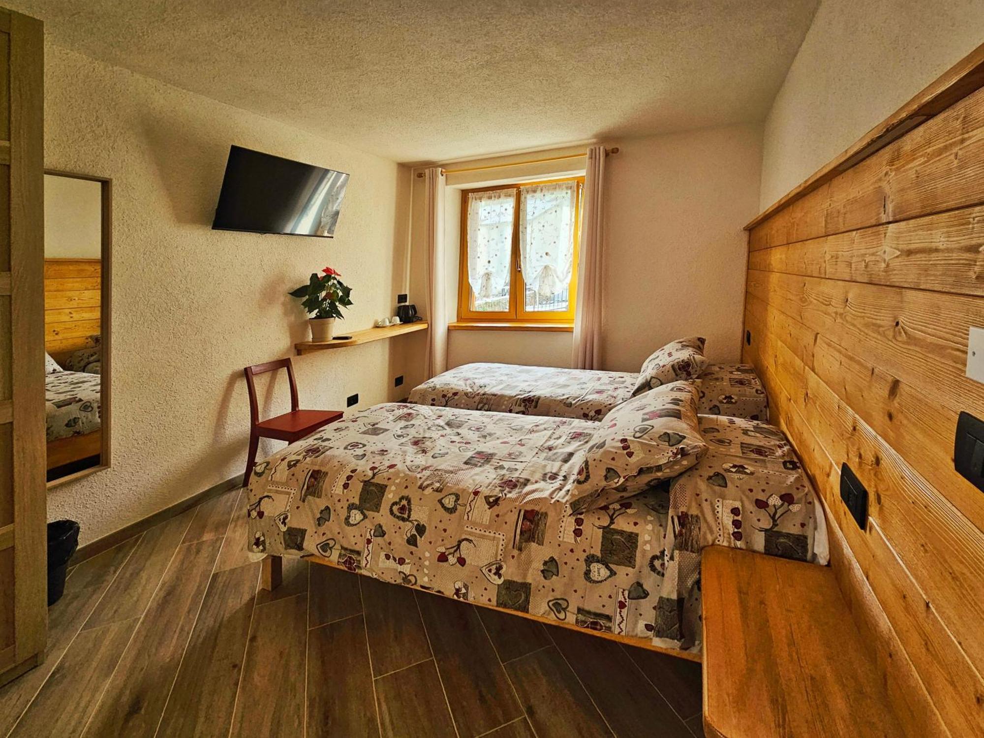 La Genzianella Affittacamere Santo Stefano dʼAveto Exterior foto